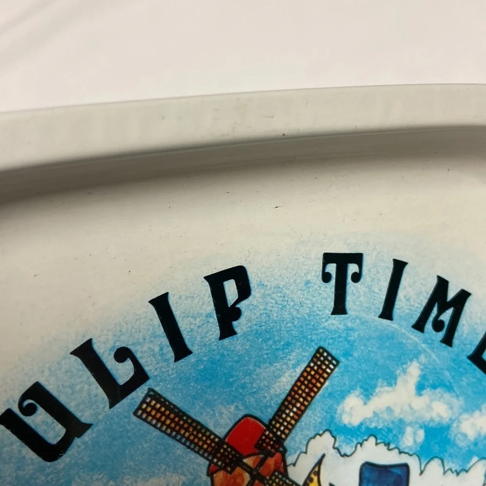 Vintage Dutch TULIP TIME Tin Tray boy kissing‎ girl on farm Multi-Color 7.5 x 6